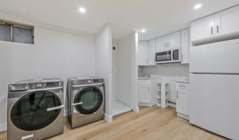 21 E CENTRAL Ave, Bergenfield, NJ 07621