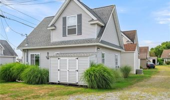 64 Burnside Ave, Narragansett, RI 02882