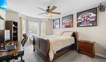 48 Poplar St, Beachwood, NJ 08722
