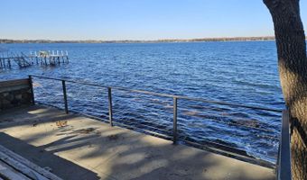 3019 1st St, Arnolds Park, IA 51331