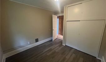 1127 Maplewood Ave, Ambridge, PA 15003