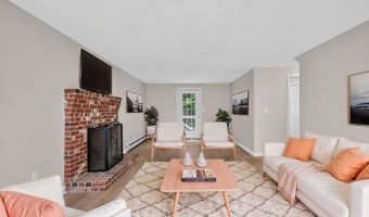 18 Ladd Rd, Brentwood, NH 03833