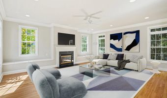 5604 HOOVER St, Bethesda, MD 20817