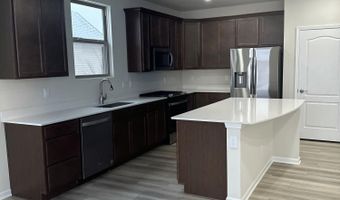 719 W Spaniel Dr, Ann Arbor, MI 48108