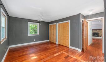 35 McKinney Rd, Asheville, NC 28805