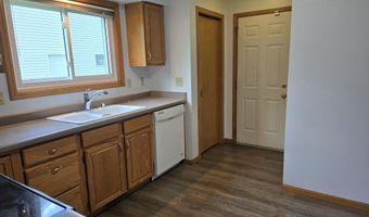 5695 Wilshire Dr, Madison, WI 53711