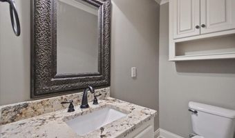 216 Meadowlands Dr, Brandon, MS 39047
