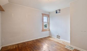 213 215 W 4th Ave, Aurora, MN 55705