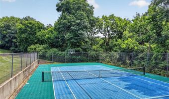 2358 Hidden Meadow Ln, Ballwin, MO 63021