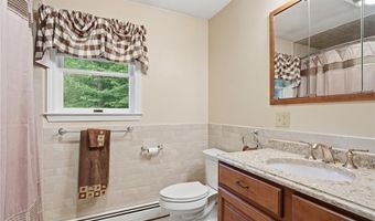 19 Mount Hygeia Rd, Foster, RI 02825