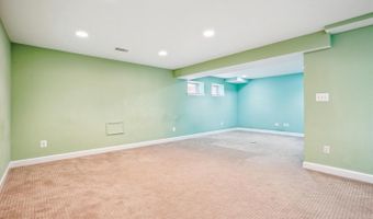 9826 INGLEMERE Dr, Bethesda, MD 20817