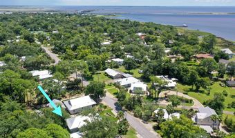 225 Ave D, Apalachicola, FL 32320