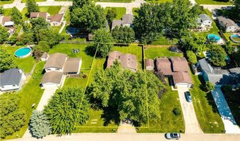 536 Fieldstone Dr, Amherst, OH 44001