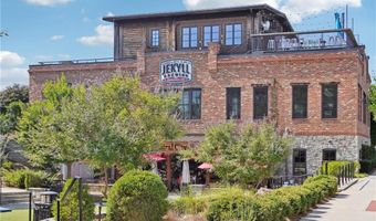 5600 Surrey Ct, Alpharetta, GA 30009