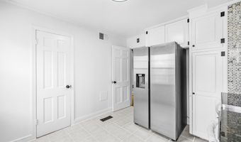 2420 I St NW, Washington, DC 20037