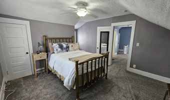709 N Cedar St, Auburn, IN 46706