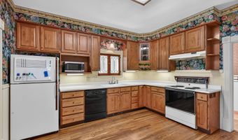 138 Third St, Ashland, OR 97520