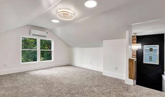 5819 Bramble Ave, Cincinnati, OH 45227