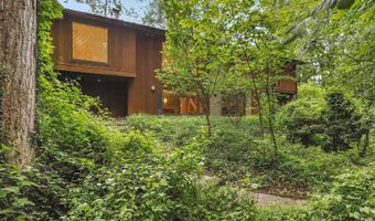 6921 AYR Ln, Bethesda, MD 20817
