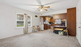 720 W Monroe St, Ainsworth, IA 52201