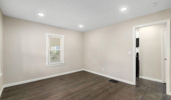 1176 Duxberry Ave, Columbus, OH 43211