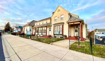 8 COMMONWEALTH Ave, Claymont, DE 19703