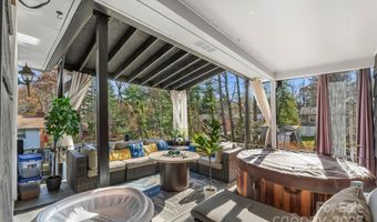 5 Deanwood Cir, Asheville, NC 28803