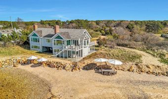 8-10 Old Lazy Point Rd, Amagansett, NY 11930