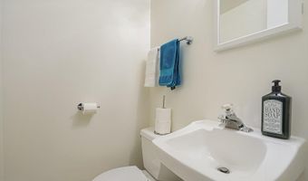 8407 GEORGIAN Way, Annandale, VA 22003