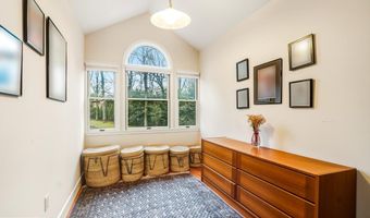 9454 SEVEN LOCKS Rd, Bethesda, MD 20817