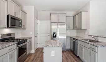 192 Sandy Springs Rd, Aberdeen, NC 28315