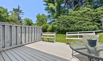 64 Colonial Vlg, Falmouth, ME 04105