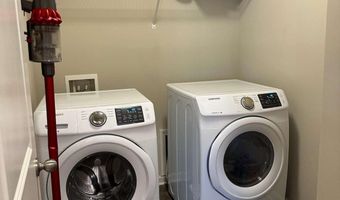 126 Auburn Crossing Dr, Auburn, GA 30011