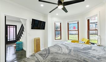 27 S Baptist St, Newport, RI 02840