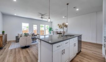5613 Woodlands Dr, The Colony, TX 75056