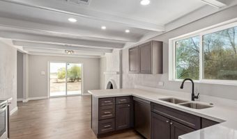 7525 W Lake Erie Dr, Casa Grande, AZ 85194