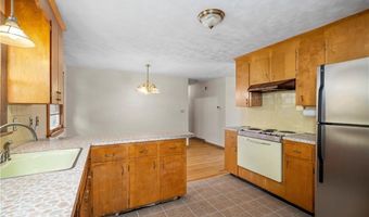 86 Forestdale Dr, Cumberland, RI 02864