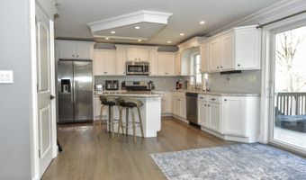 3 Susan Valley Ter, Alloway, NJ 07462