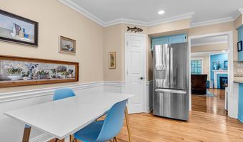 76 Pape Dr, Atlantic Highlands, NJ 07716