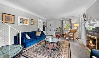 8911 Manor Ave, Allen Park, MI 48101