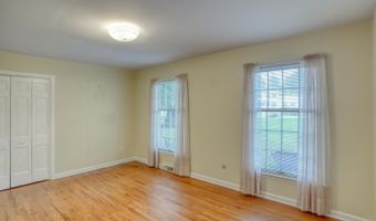 5 STUART Dr, Dover, DE 19901