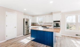 674 Yancey Rd, Arnoldsville, GA 30619