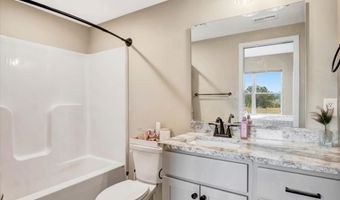 415 S Piper Ave, Ash Grove, MO 65604