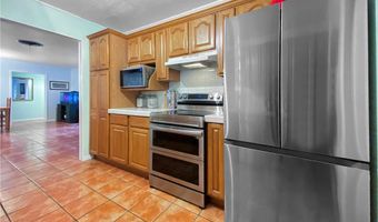 1617 Rose Dr, Alice, TX 78332