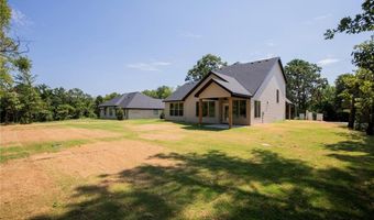 1 Nairn Ln, Bella Vista, AR 72715
