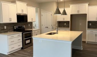 100 Pungo Ln #502, Aberdeen, NC 28315