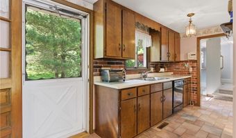 585 Reservoir Rd, Burrillville, RI 02859
