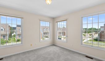 668 Boston Ct, Ann Arbor, MI 48103