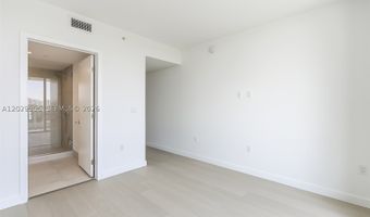 9201 E Bay Harbor Dr 603, Bay Harbor Islands, FL 33154