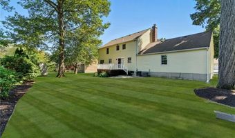 56 Greenfield Rd, Cumberland, RI 02864